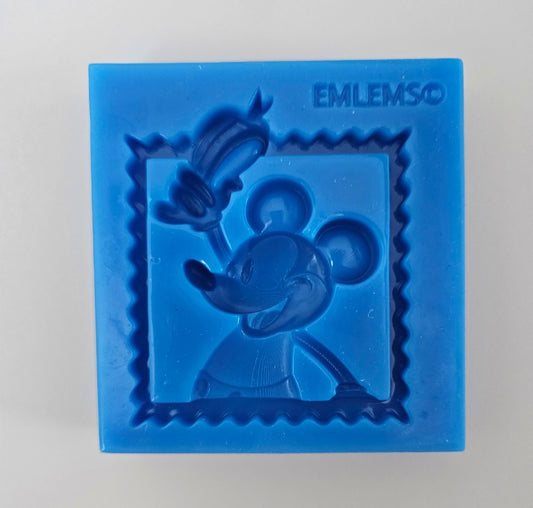 Emlems - Vintage Mouse In Frame Silicone Mould